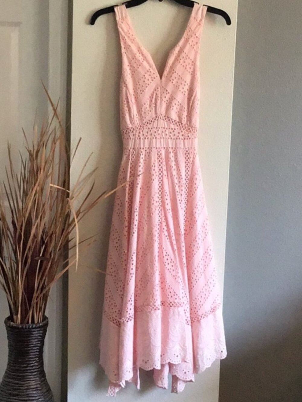 Antonio Melani Dress Retail $169 Light Pink Size 0 Eyelet Flare Style Sleeve